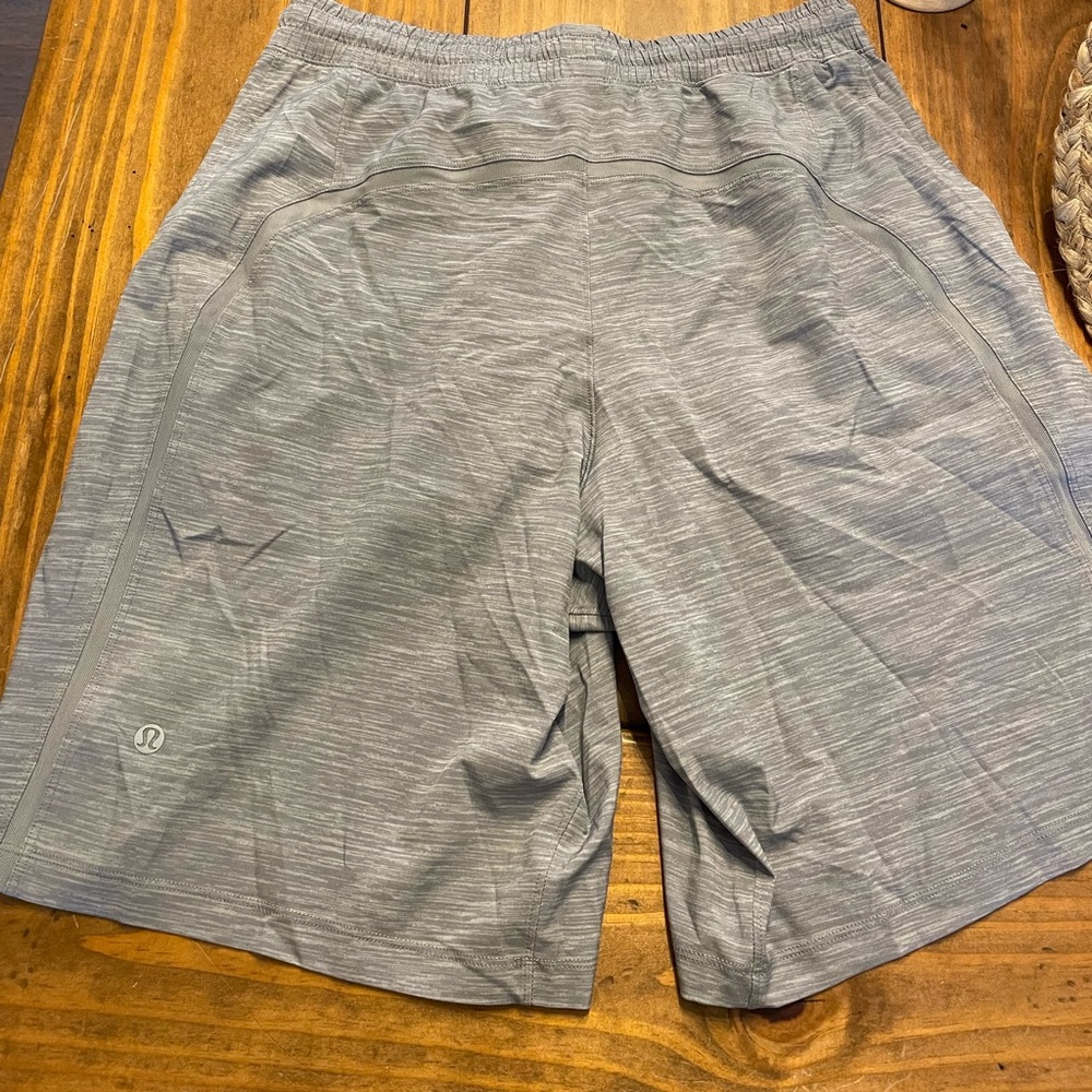 Men Lululemon athletic shorts
